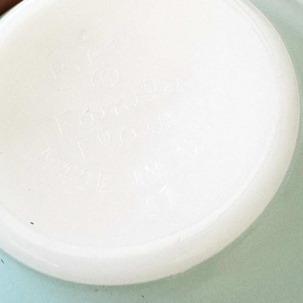 Pyrex set four